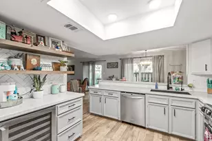 5005 Georgi Ln, Houston, TX 77092 - Photo 7