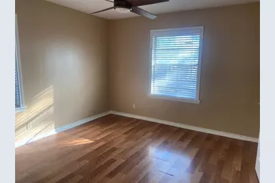 7868 Broadview Drive, Houston, TX 77061 - Photo 17