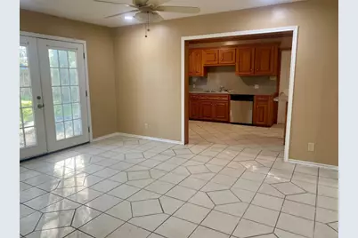 7868 Broadview Drive, Houston, TX 77061 - Photo 9