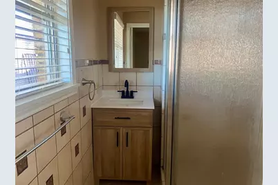 7868 Broadview Drive, Houston, TX 77061 - Photo 13