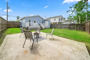 2008 71st St, Galveston, TX 77551 - Photo 13