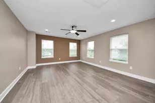 2430 Dolly Wright St, Houston, TX 77088 - Photo 27