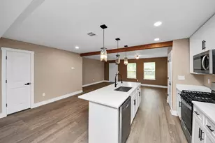 2430 Dolly Wright St, Houston, TX 77088 - Photo 9