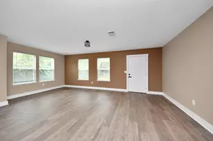 2430 Dolly Wright St, Houston, TX 77088 - Photo 21