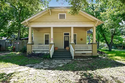 106 E Valverde Street, Brenham, TX 77833 - Photo 1