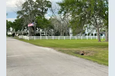 335 Carroll Roads E, Richmond, TX 77469 - Photo 3