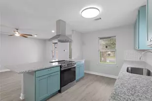 9827 Shive Dr, Houston, TX 77078 - Photo 1