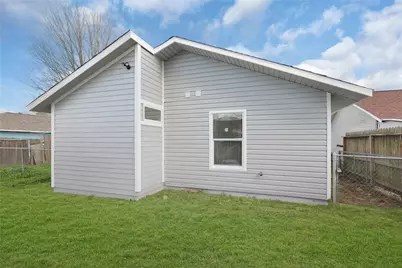 9827 Shive Drive, Houston, TX 77078 - Photo 17