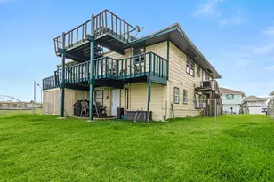 856 Bonita St, Bayou Vista, TX 77563 - Photo 3