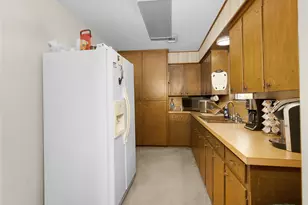 856 Bonita St, Bayou Vista, TX 77563 - Photo 11