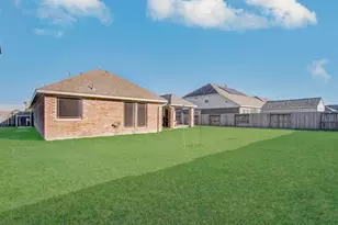 9519 White Lndg, Mont Belvieu, TX 77523 - Photo 37