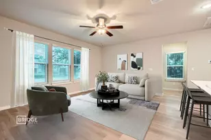 371 Huisache St, Lake Jackson, TX 77566 - Photo 3