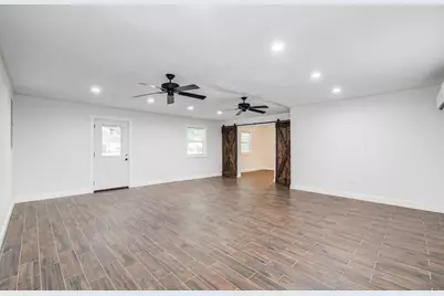 536 Robert E Lee Drive, Conroe, TX 77302 - Photo 11