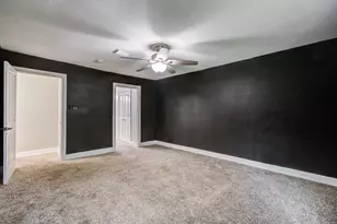 536 Robert E Lee Dr, Conroe, TX 77302 - Photo 37