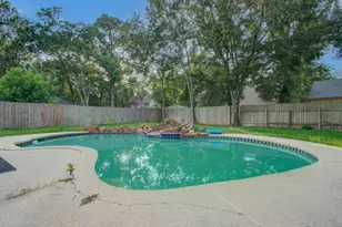 536 Robert E Lee Dr, Conroe, TX 77302 - Photo 43