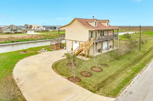 220 Kings Dr, Freeport, TX 77541 - Photo 5