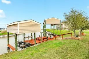 220 Kings Dr, Freeport, TX 77541 - Photo 13