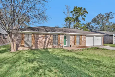 227 Crest Hill Drive, Conroe, TX 77301 - Photo 3
