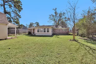 227 Crest Hill Dr, Conroe, TX 77301 - Photo 25