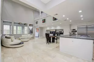 2 Woodstone St, Houston, TX 77024 - Photo 11