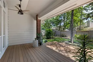 11 Belcarra Pl, The Woodlands, TX 77382 - Photo 19