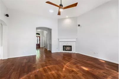 11 Belcarra Place, The Woodlands, TX 77382 - Photo 5