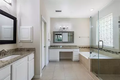 11 Belcarra Place, The Woodlands, TX 77382 - Photo 13
