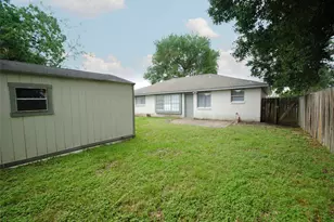 6706 Castleview Ln, Houston, TX 77489 - Photo 17