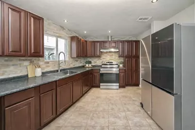 15419 Mesa Drive, Humble, TX 77396 - Photo 5