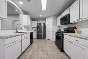 21715 Texian Ct, Spring, TX 77388 - Photo 3