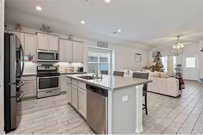 14143 Medina Drive, Baytown, TX 77523 - Photo 9