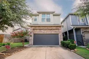214 Club Crest Ln, Houston, TX 77009 - Photo 1