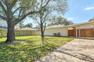9423 Walnut Brook Ct, Houston, TX 77040 - Photo 49