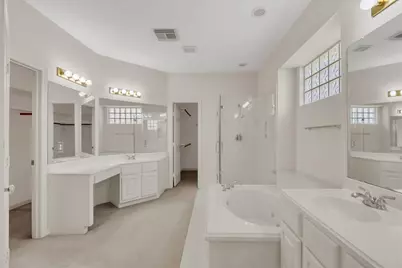 9423 Walnut Brook Court, Houston, TX 77040 - Photo 33