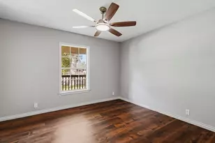 301 Azalea St, Lake Jackson, TX 77566 - Photo 11