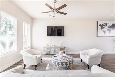 1740 Cove Crescent Court, Houston, TX 77055 - Photo 3