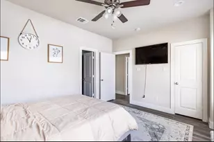 1740 Cove Cres Ct, Houston, TX 77055 - Photo 39