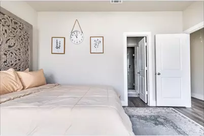 1740 Cove Crescent Court, Houston, TX 77055 - Photo 19