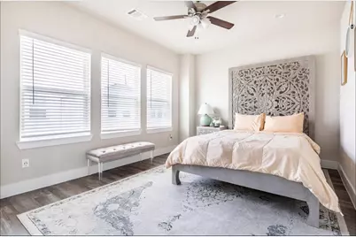 1740 Cove Crescent Court, Houston, TX 77055 - Photo 15