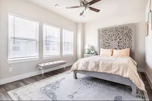 1740 Cove Cres Ct, Houston, TX 77055 - Photo 15