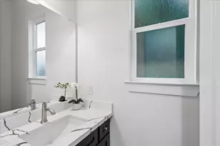8715 Shotwell St, Houston, TX 77016 - Photo 9