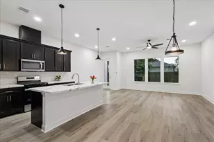 8715 Shotwell St, Houston, TX 77016 - Photo 7