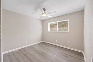 9614 Bean St, Houston, TX 77078 - Photo 7