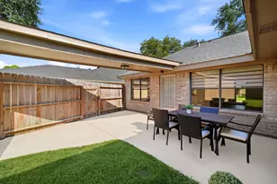 14735 Delbarton Dr, Houston, TX 77083 - Photo 35