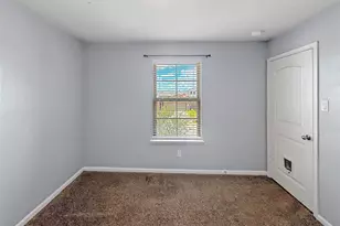 8310 Oakleaf Meadow Ct, Rosharon, TX 77583 - Photo 11