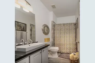 182 N Valley Oaks Circle, The Woodlands, TX 77382 - Photo 21