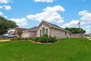 1823 Gillingham Way, Pasadena, TX 77504 - Photo 3