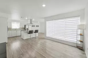 1823 Cherry Bend Dr, Houston, TX 77077 - Photo 7