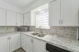 1823 Cherry Bend Dr, Houston, TX 77077 - Photo 13