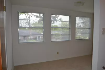 322 Ravenhead Drive, Houston, TX 77034 - Photo 11